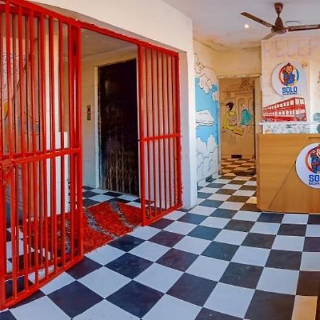 Hostel Solo Backpacker Bombaj Exteriér fotografie