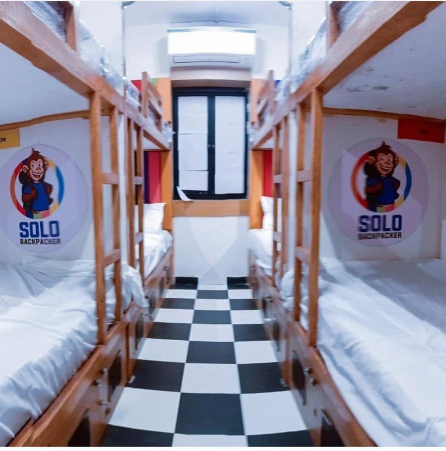 Hostel Solo Backpacker Bombaj Exteriér fotografie